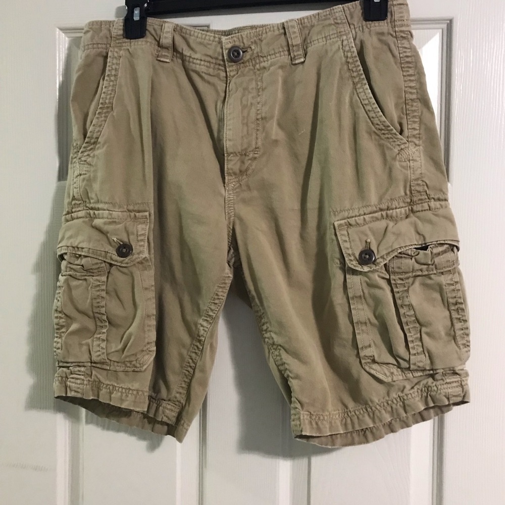 American Eagle cargo shorts